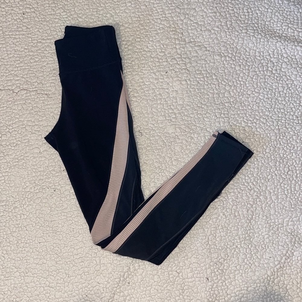 Black capri leggings